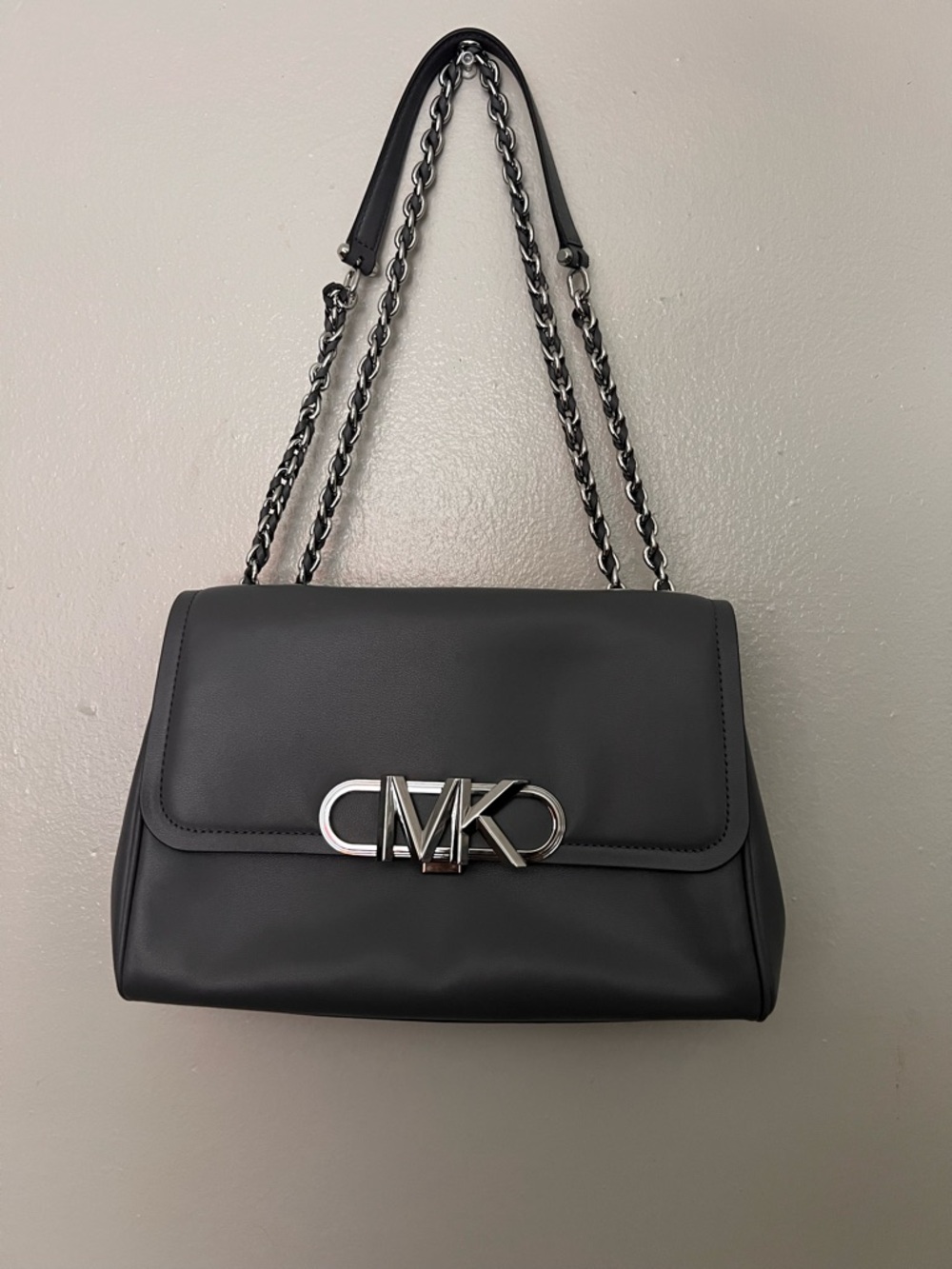 MICHAEL MICHAEL KORS
Parker Extra-Large Leather Shoulder Bag